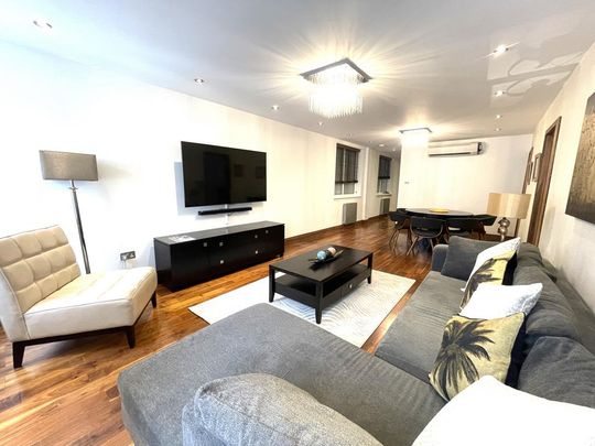 3 bedroom flat to rent - Photo 1