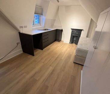 Bedsit, Sumatra Road, NW6 - Photo 3