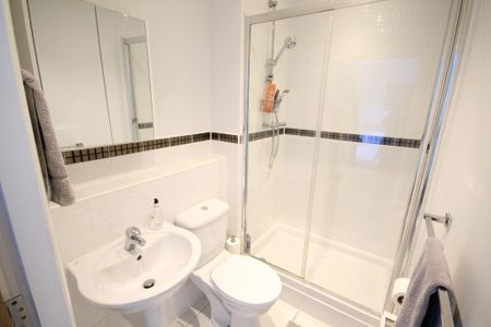 2 bedroom apartment to rent - Photo 5