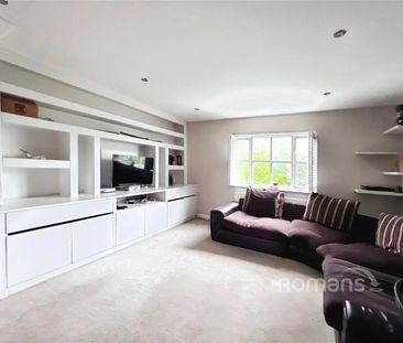 2 bedroom maisonette to rent - Photo 1