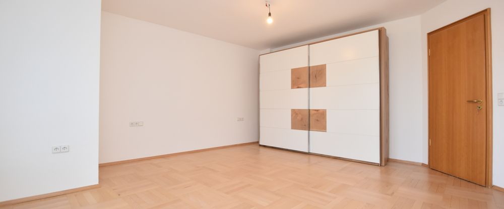 Wohnen im Herzen von Friesoythe - Dachgeschosswohnung mit Einbauküche und Balkon - Photo 1