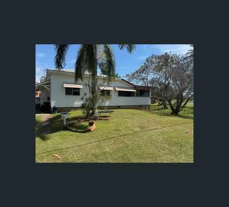 10 Harbour Esplanade, Burnett Heads, Qld 4670 - Photo 4