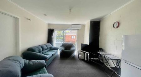MANUREWA, 1 BEDROOM - Photo 4