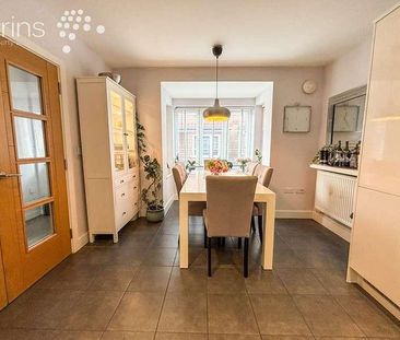 Louden Square, Earley, Reading, RG6 - Photo 4