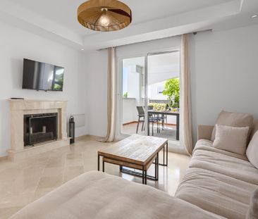 2 Bedroom Apartment For Rent in Nueva Andalucía, Málaga - Photo 3