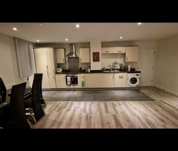 2 bedroom flat to rent - Photo 6