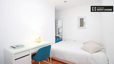 barcelona, Catalonia 08003 - Photo 2