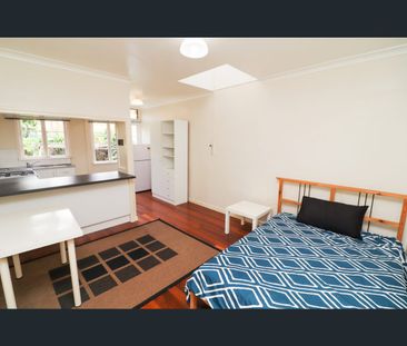 7 High Street, Highgate Hill, Qld 4101 - Photo 3