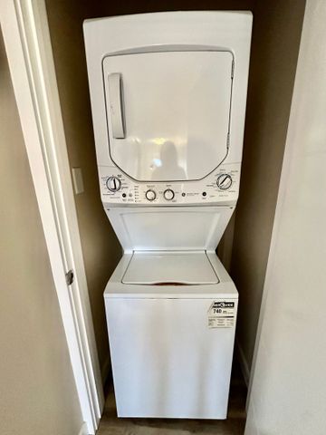 8504 152 A Avenue - Photo 2