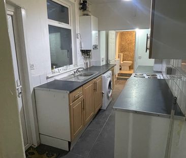 2 Bed Terraced House, Welford Road, LE2 - Photo 5