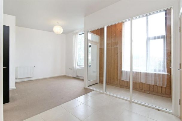 1 Bed Flat, Brent Road, E16 - Photo 1