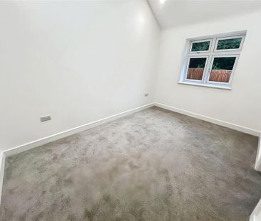 2 bedroom bungalow to rent - Photo 2