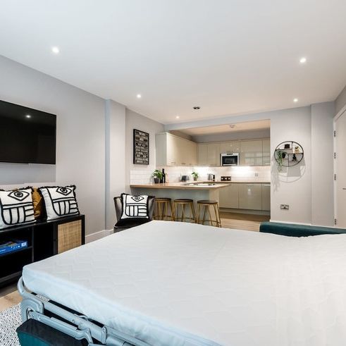 Henry Street - Photo 1