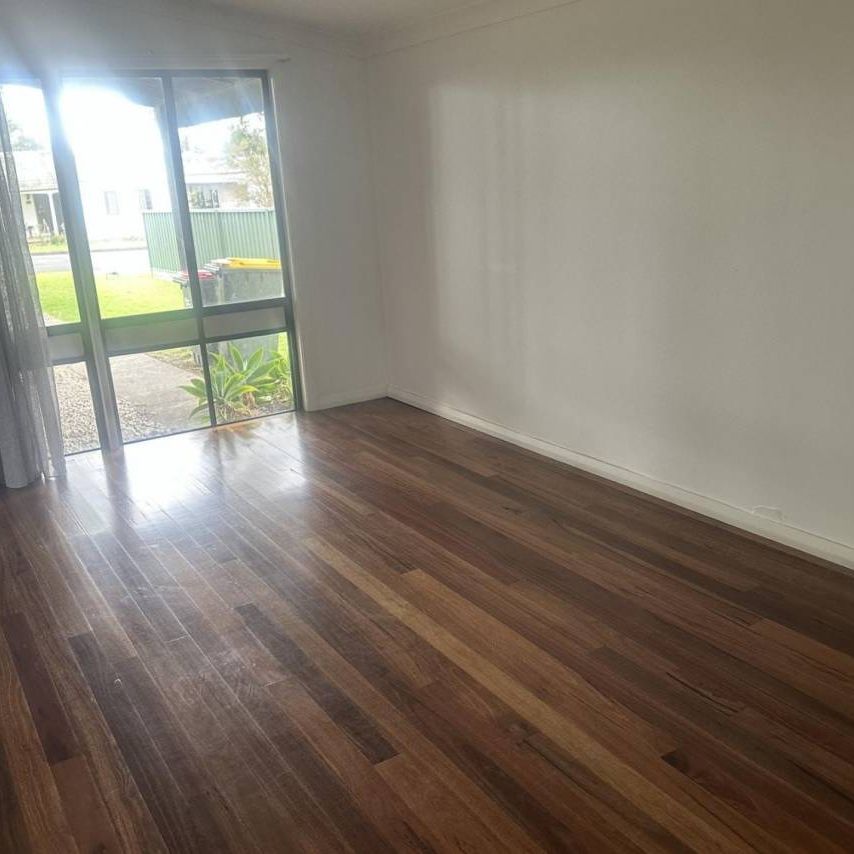 FOUR BEDROOMS - CLOSE TO TAREE WEST SCHOOL - Photo 1