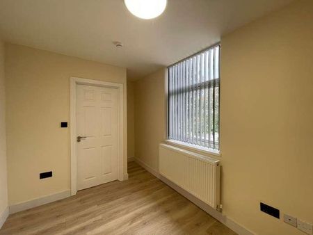 Gravelly Hill, Birmingham, B23 - Photo 3