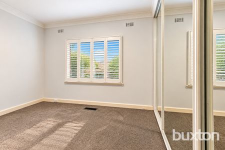 17 Windsor Avenue, Bentleigh, VIC, 3204 - Photo 5
