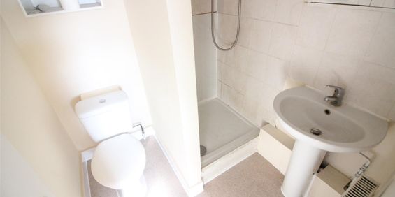 Vicarage Farm Road, Hounslow - Photo 3