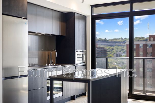 $1,649 / 1 br / 1 ba / 516 sqft 1 Jarvis St - Unit 1102 - Photo 1