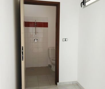 Location Maison 4 pièces 88m² REMIRE MONTJOLY 97354 - Photo 4