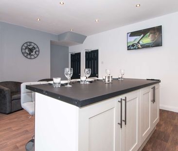 Modern Coliving House Share in Gateshead Room 3 - Photo 1