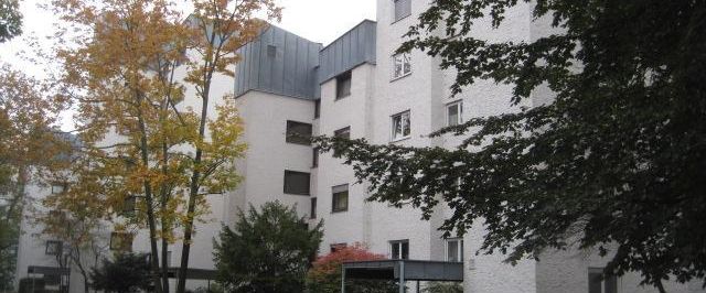 RENOVIERT! Tolle 2-Zimmer-Wohnung mit Balkon in beliebter Lage - Photo 1
