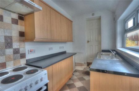 2 bedroom terraced house to rent - Photo 2