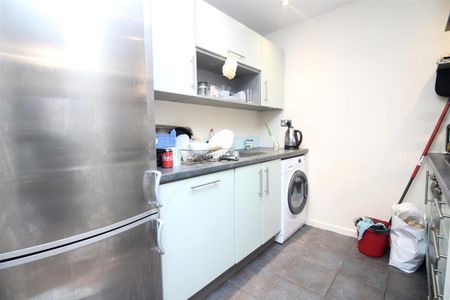1 Bedroom Flat To Let - Photo 3