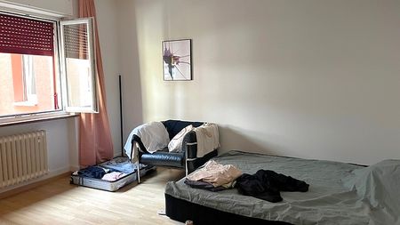 2 Zimmer-Wohnung in Zürich - Kreis 3 Wiedikon, möbliert, auf Zeit - Photo 2