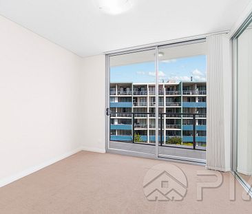 Spacious Split Level 2-Bedrooms + Study Apartment with 3 Balconies on Top floor !!! Available on 14th NOV! - Photo 1