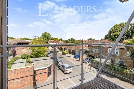 Lindsay Court, Shepperton, TW17 - Photo 4