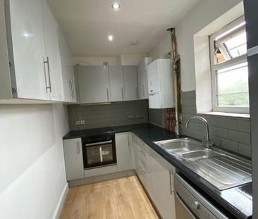 Room in a Shared Flat, Kings Drive, HA9 - Photo 3