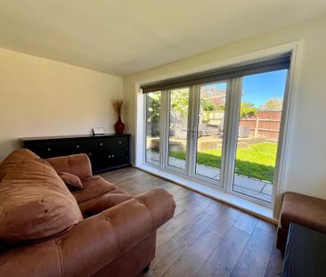 3 bedroom detached house to rent - Photo 2