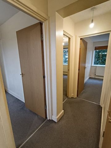 2 Bed Flat, Melmerby Court, M5 - Photo 4