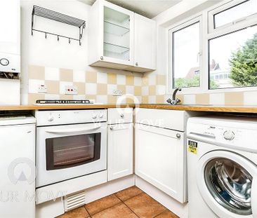 1 bedroom penthouse to rent - Photo 3