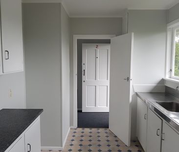 SAINT JOHNS - 2 bedroom Flat - Water Included - Redecorated - Photo 4