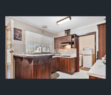 4 Lorna Road, Para Hills, SA 5096 - Photo 3