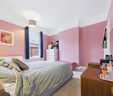 2 bedroom semi-detached house to rent - Photo 4