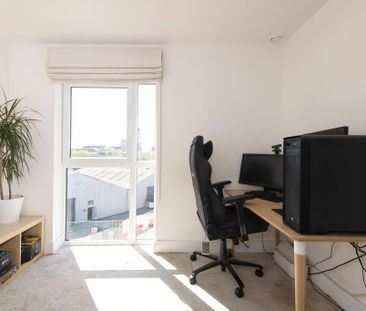 2 bedroom flat to rent - Photo 6