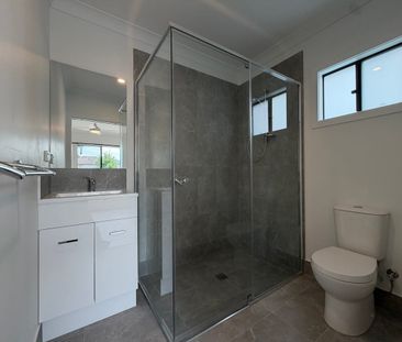Brand New!! Modern 3-Bedroom 2-Bathroom Granny Flat in Mount Gravat... - Photo 6