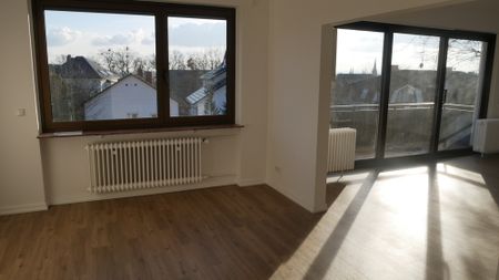 Komponistenviertel Wiesbaden, Modernisierte 3 ZKDuB Mietwohnung mit gr. Wohn-Eßb ... - Foto 2