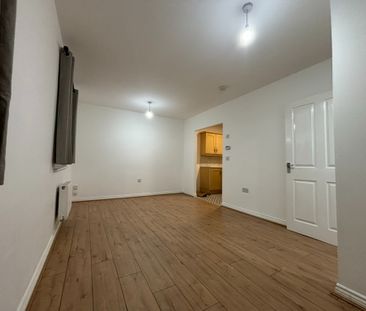 2 Bed Flat, Appleton Street, M8 - Photo 3