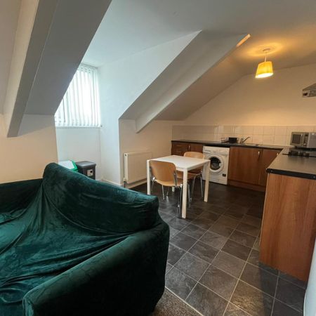 Woodland Terrace, Flat 6, Plymouth - Photo 3