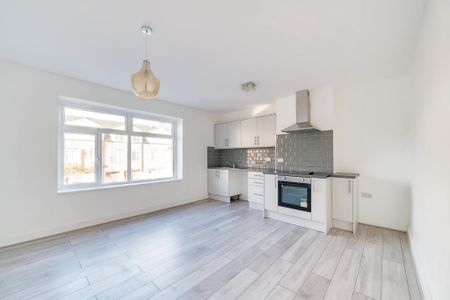 Burnage Lane, Manchester, M19 - Photo 5