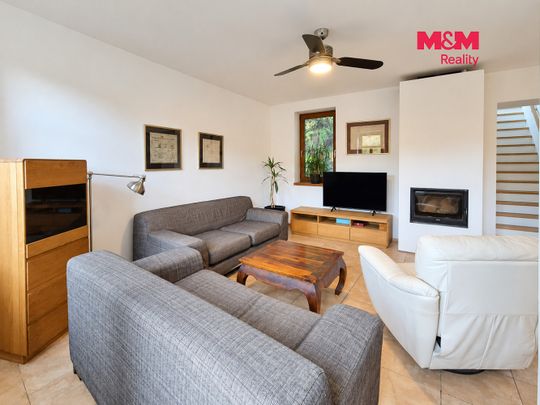 Pronájem domu 138 m² s pozemkem 488 m² - Photo 1