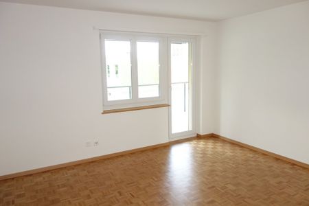 Zentral gelegene Wohnung mit grossem Balkon - Foto 5