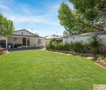 12 McIntosh Street, Queanbeyan NSW 2620 - House For Rent | Domain - Photo 6