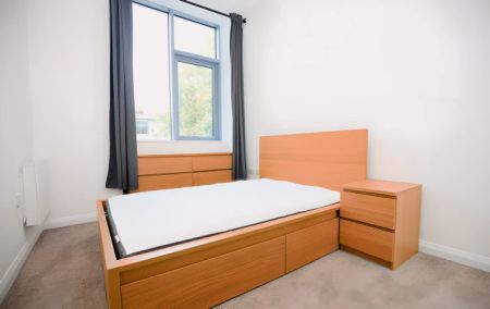 Entire Place·1B1B·10·2·The Co-Operative - Photo 3