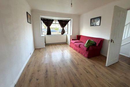 King Georges Drive, Woodham, Surrey, KT15 - Photo 2