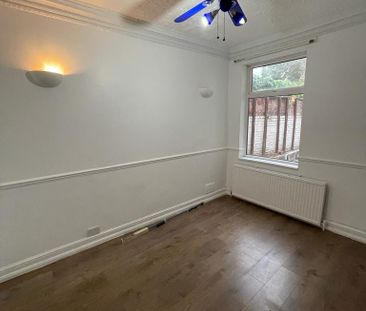 House share to rent - Photo 2