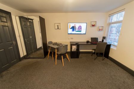 Studio Flat, Hallewell Road, B16 - Photo 5
